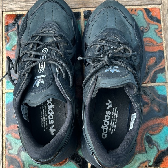 Adidas - Picture 2 of 7